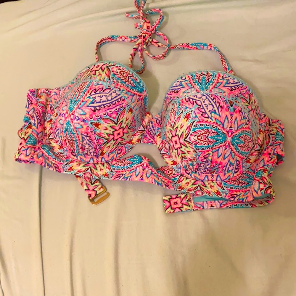 USED women’s 34D Shade & Shore Halter Bikini Top